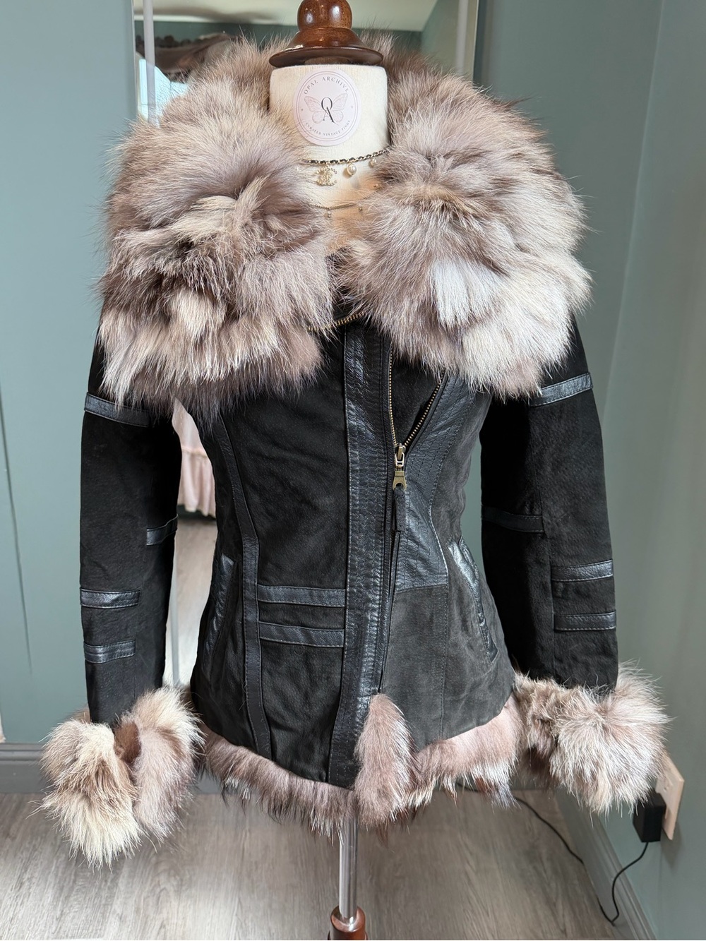 Vintage Pig Suede Jacket Huge Fox Fur Collar Cuffs Hem Fitted Y2K XS